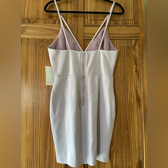 Dress - Picture 3 of 4